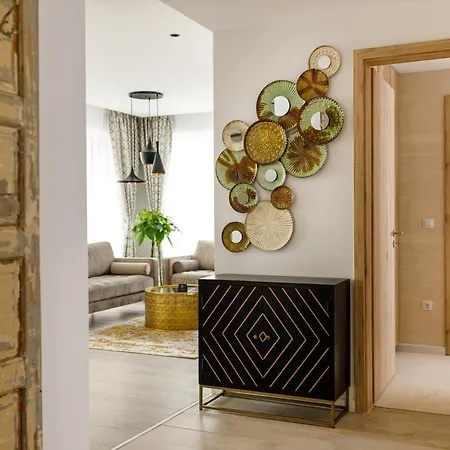 Kanopian Penthouse Apartment