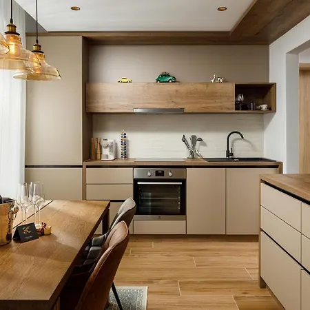 Kanopian Penthouse Apartment *