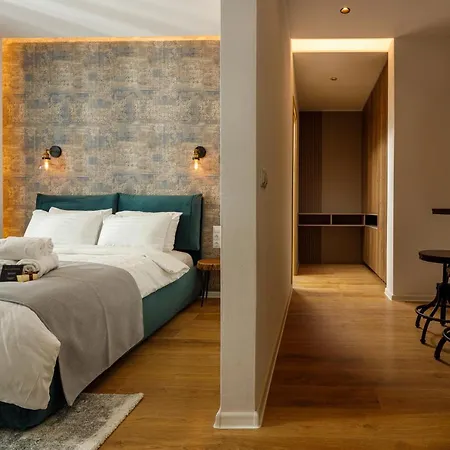 Kanopian Penthouse Apartment